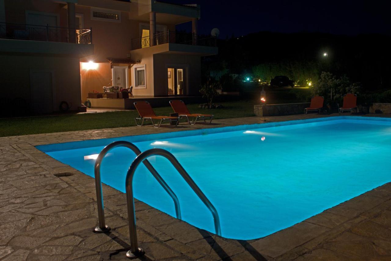 Brina'S Luxury Apartments Agioi Apostoloi  المظهر الخارجي الصورة